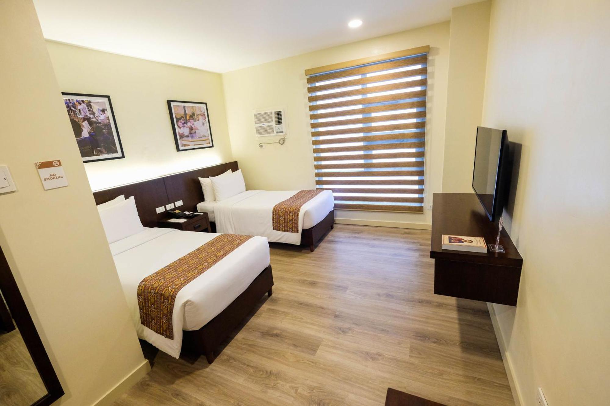 Cebu Quincentennial Hotel Экстерьер фото