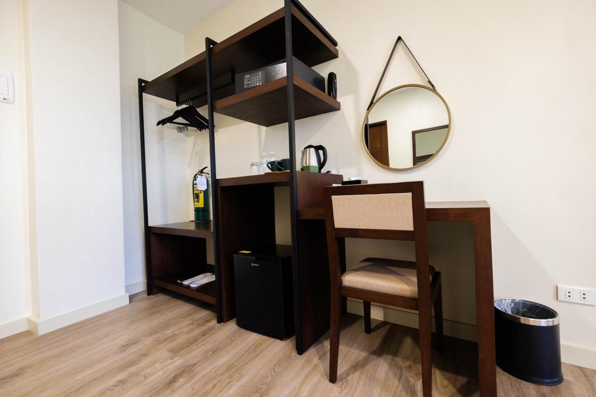 Cebu Quincentennial Hotel Экстерьер фото