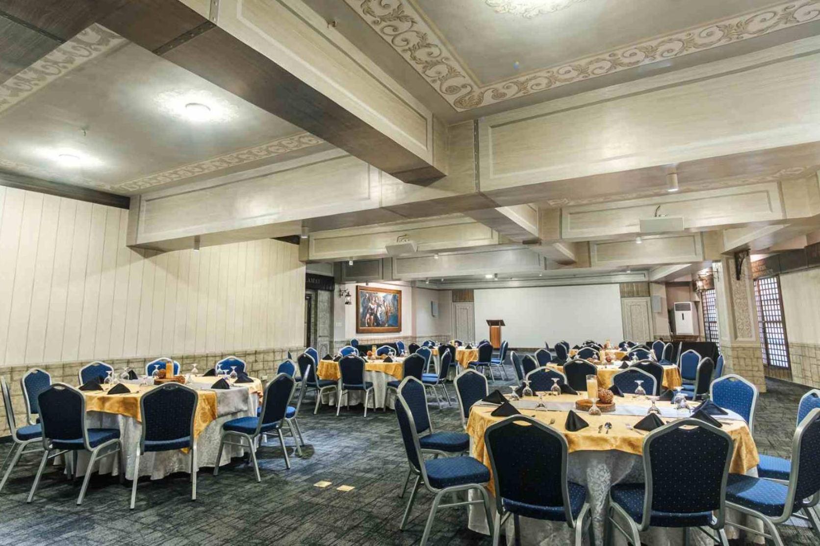 Cebu Quincentennial Hotel Экстерьер фото
